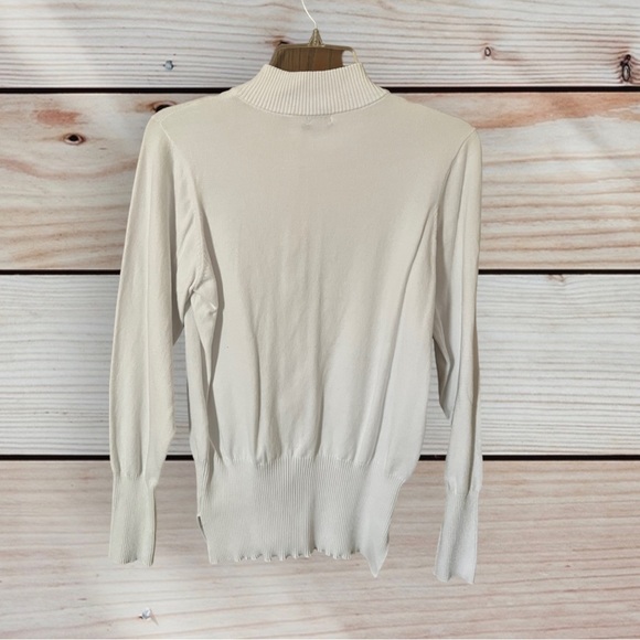 Guess Full Zip Creme Sweater Small - Picture 2 of 4